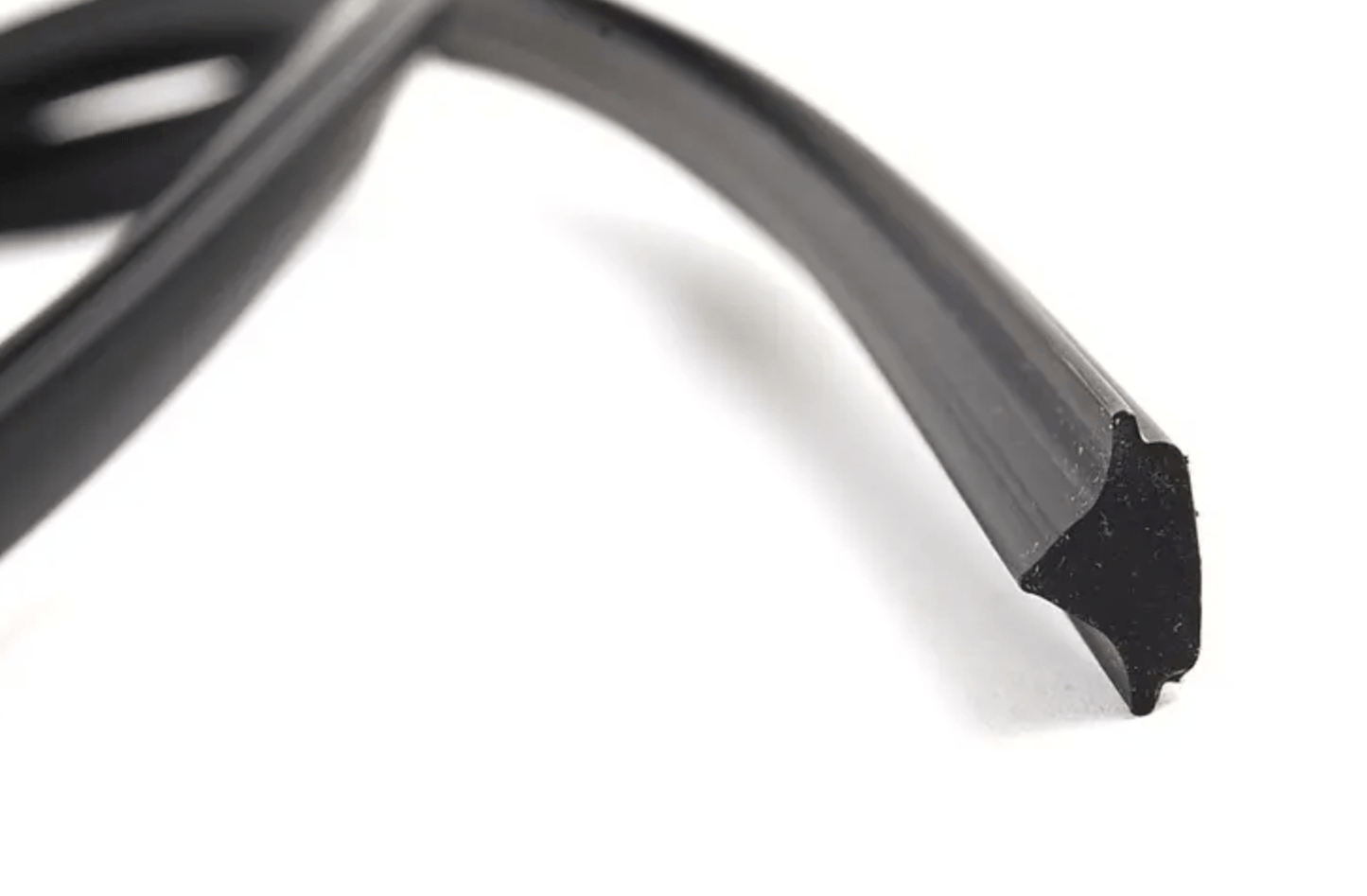 Windshield Molding Locker for BMW E30 – Front or Rear Window | Black - Classic Volt